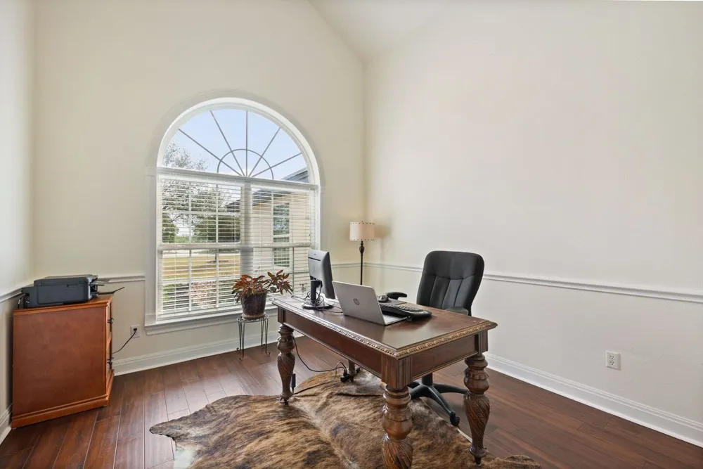744 W Bartlett Drive Buda, TX 78610