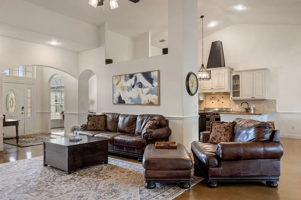 744 W Bartlett Drive Buda, TX 78610
