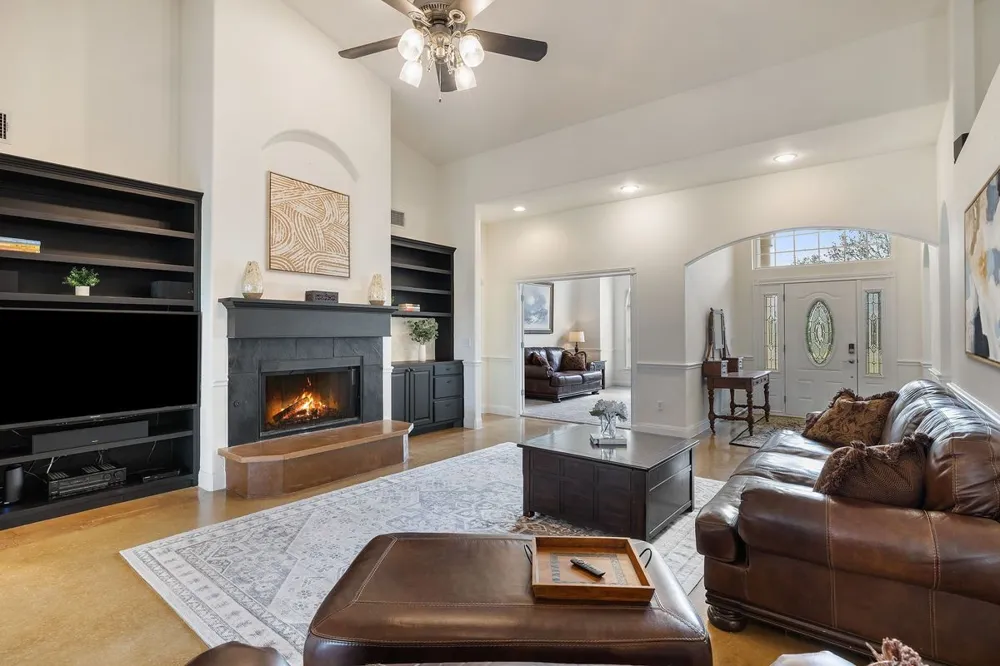 744 W Bartlett Drive Buda, TX 78610