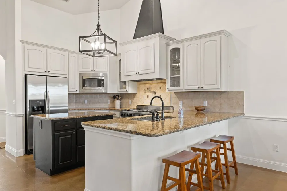 744 W Bartlett Drive Buda, TX 78610