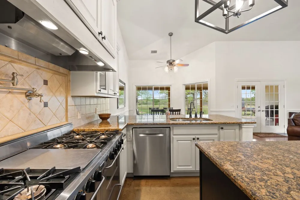 744 W Bartlett Drive Buda, TX 78610