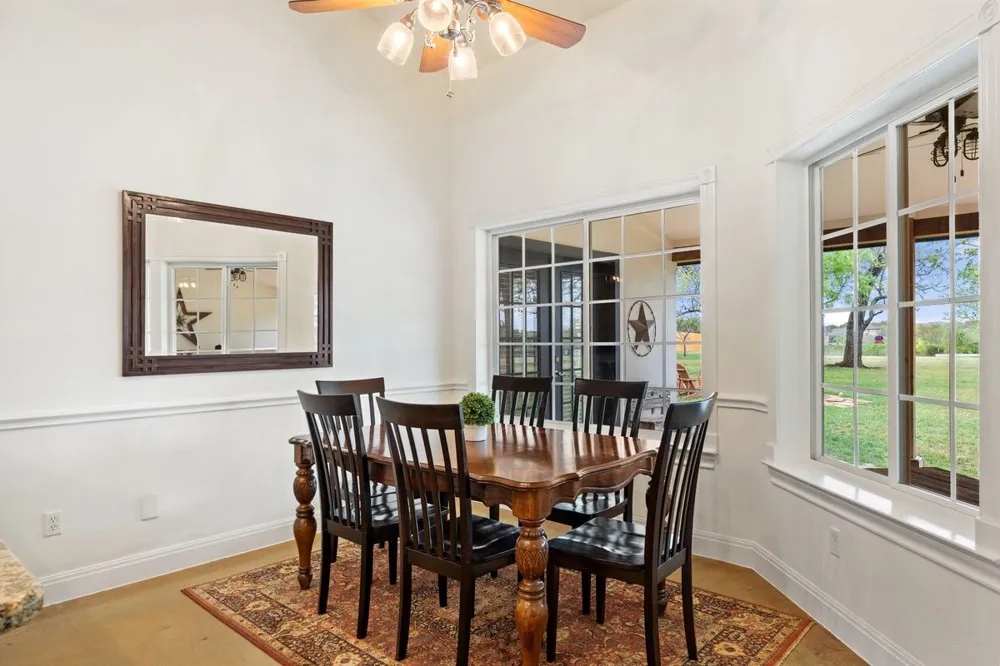744 W Bartlett Drive Buda, TX 78610