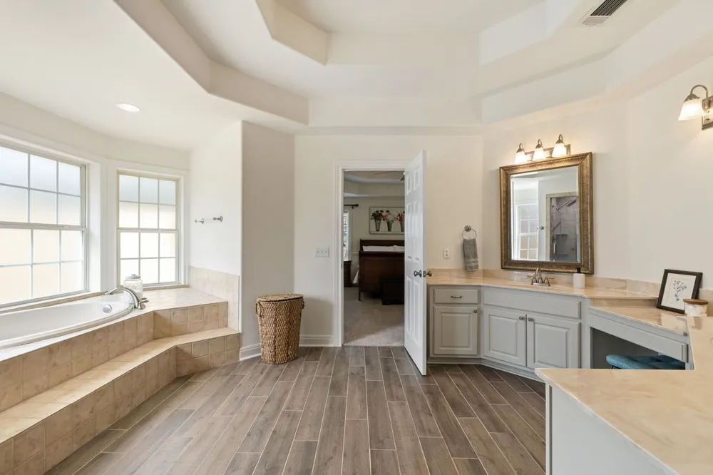 744 W Bartlett Drive Buda, TX 78610
