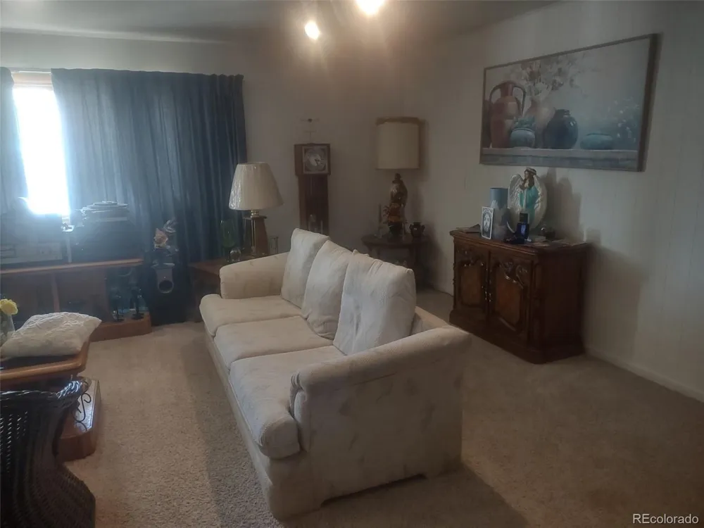 50 Paradise Drive Burlington, CO 80807