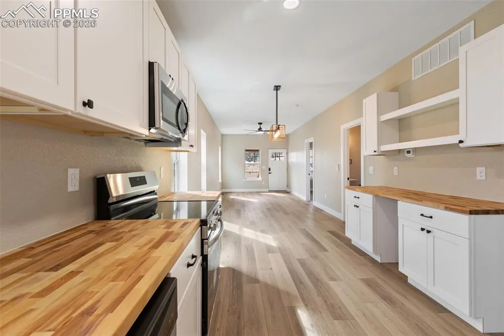 203 W Womack Avenue Cripple Creek, CO 80813
