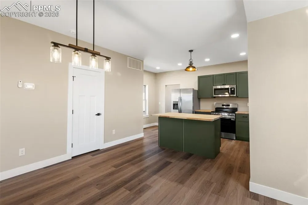 207 W Womack Avenue Cripple Creek, CO 80813