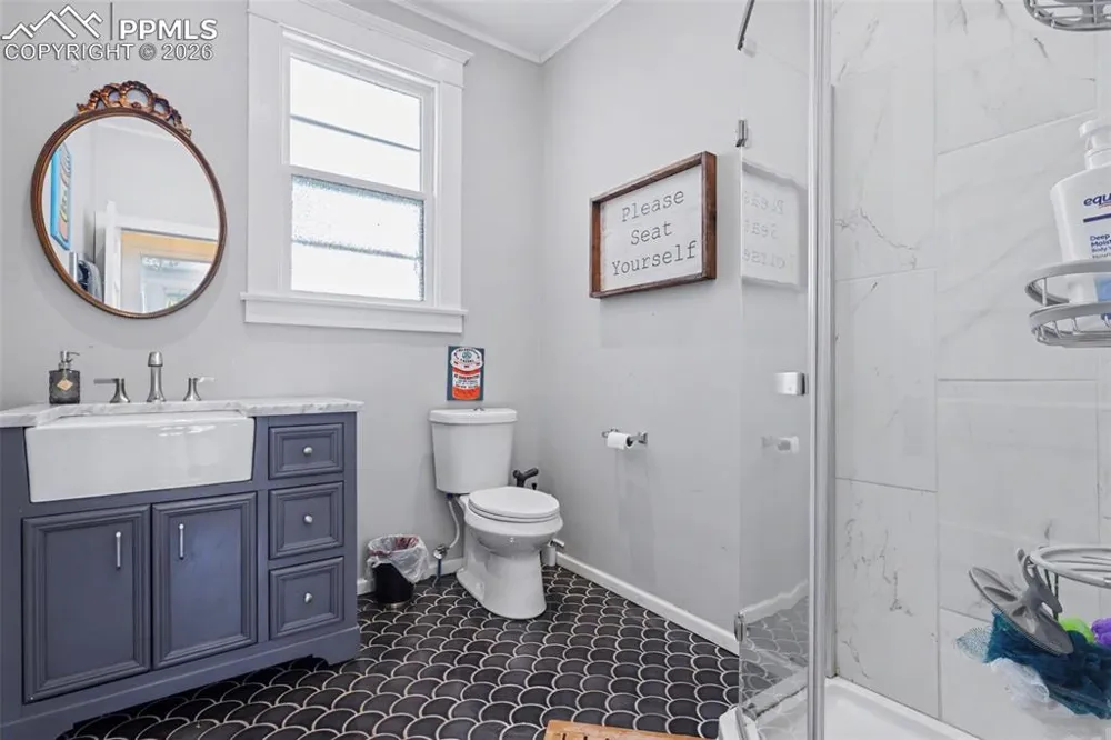 819 Duclo Avenue Manitou Springs, CO 80829