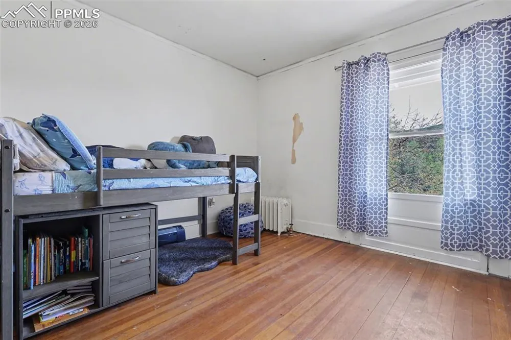 819 Duclo Avenue Manitou Springs, CO 80829