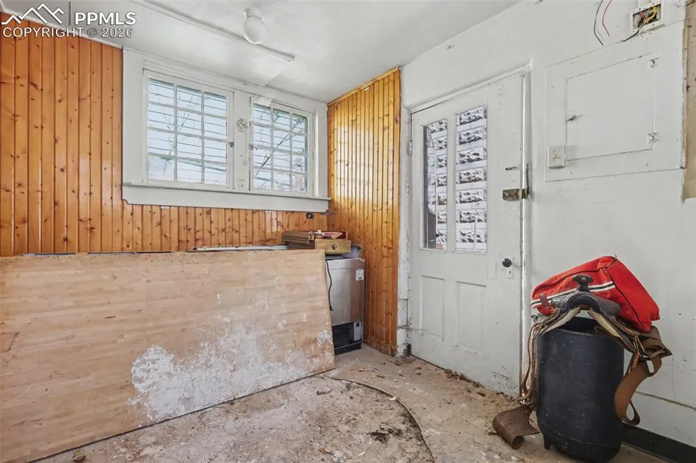 819 Duclo Avenue Manitou Springs, CO 80829
