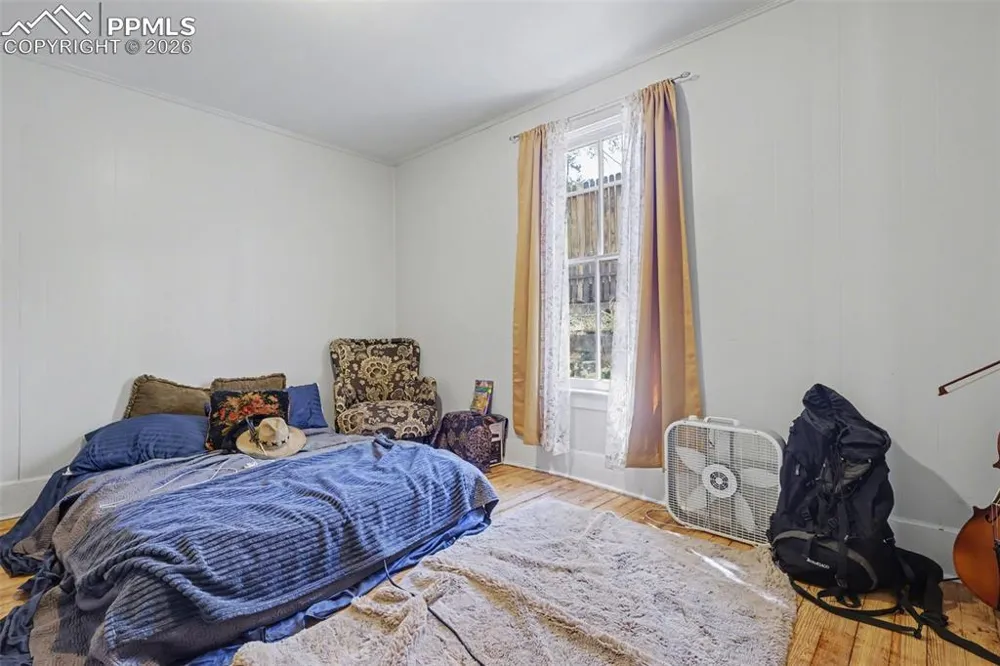819 Duclo Avenue Manitou Springs, CO 80829