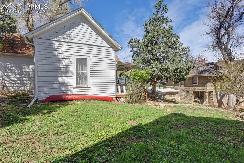 819 Duclo Avenue Manitou Springs, CO 80829