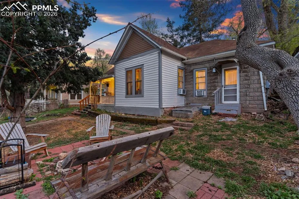 819 Duclo Avenue Manitou Springs, CO 80829