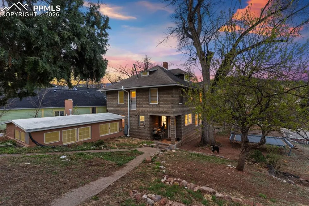819 Duclo Avenue Manitou Springs, CO 80829