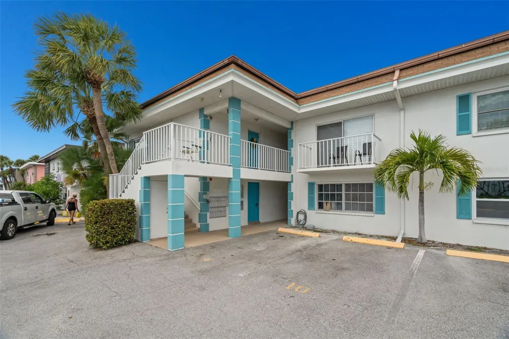 11655 3RD STREET E #1 Treasure Island, FL 33706