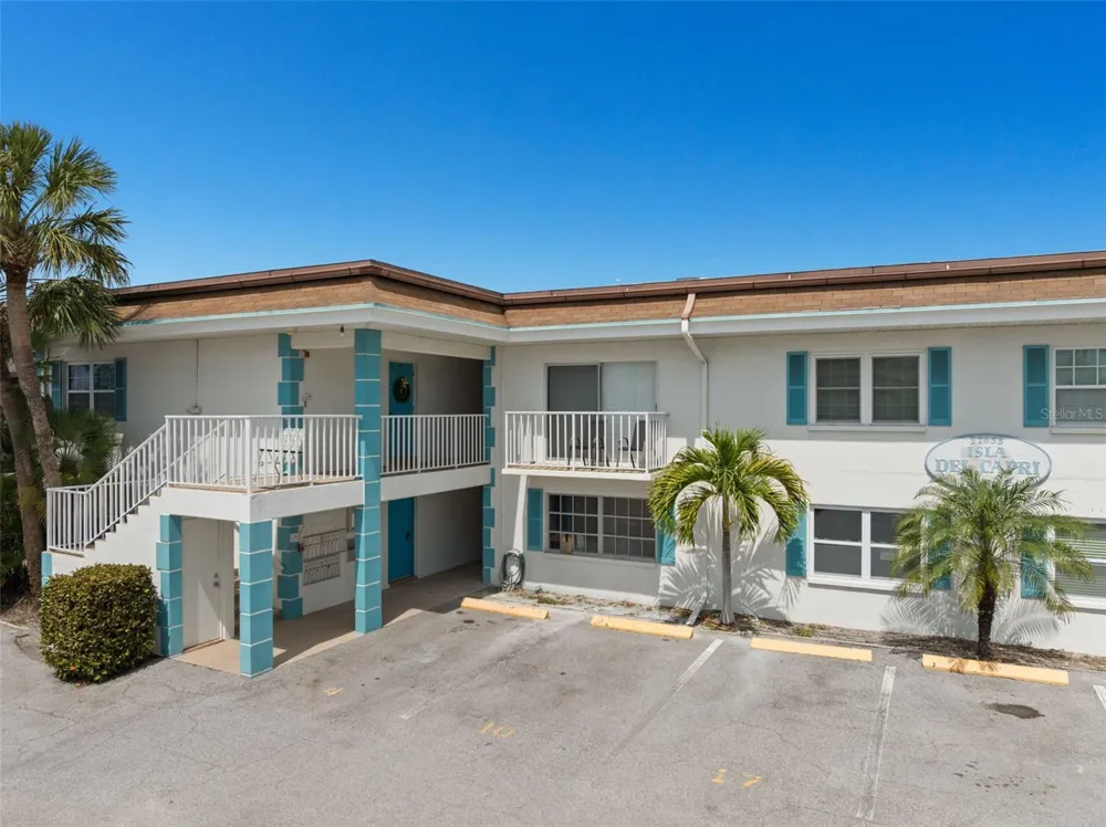 11655 3RD STREET E #1 Treasure Island, FL 33706