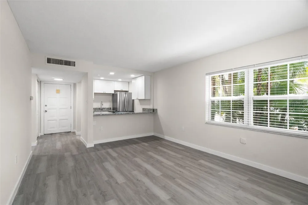 11655 3RD STREET E #1 Treasure Island, FL 33706