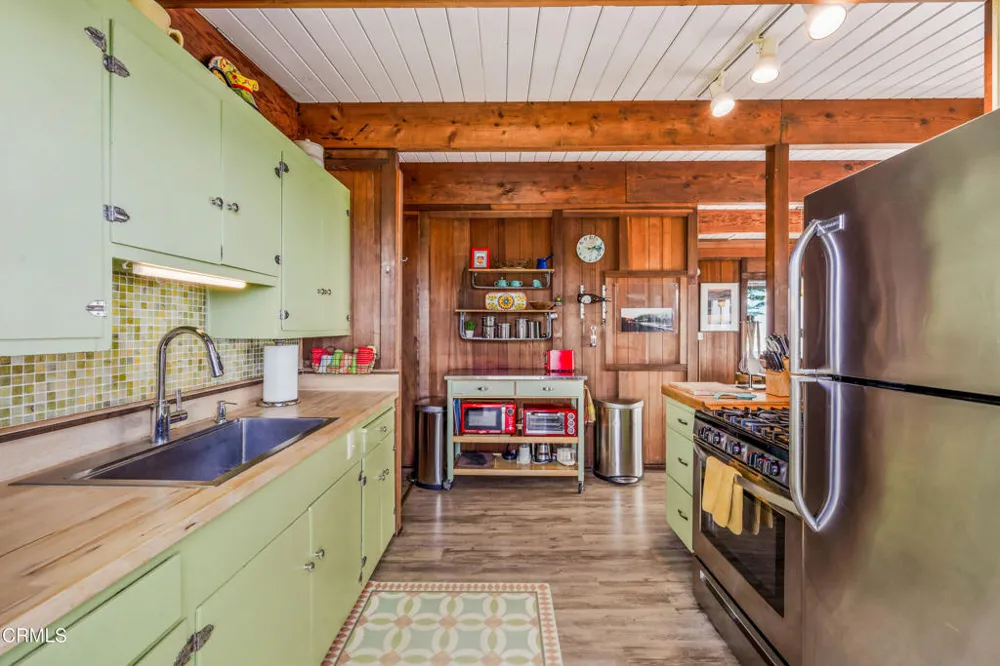 1440 Navarro Bluff Road Albion, CA 95410