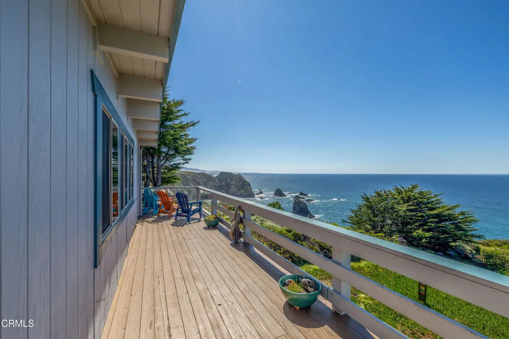1440 Navarro Bluff Road Albion, CA 95410