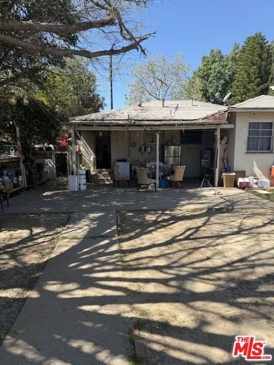 6250 Halbrent Avenue Van Nuys, CA 91411