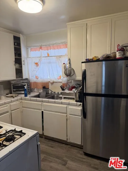 6250 Halbrent Avenue Van Nuys, CA 91411