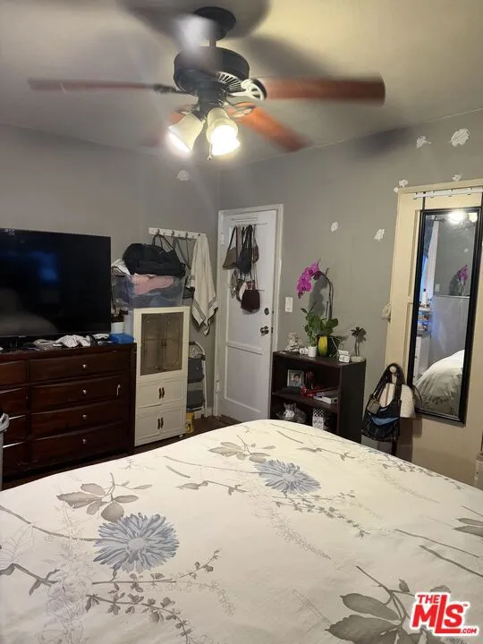 6250 Halbrent Avenue Van Nuys, CA 91411