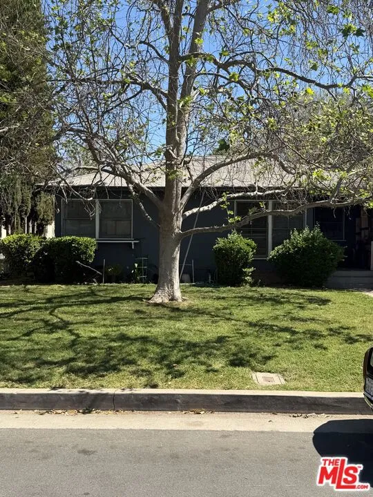6250 Halbrent Avenue Van Nuys, CA 91411