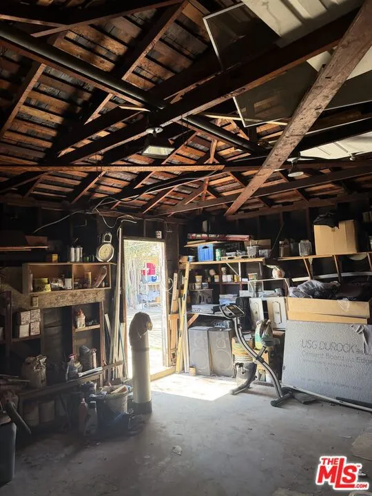 6250 Halbrent Avenue Van Nuys, CA 91411