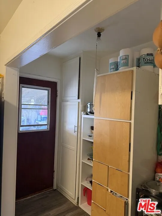 6250 Halbrent Avenue Van Nuys, CA 91411