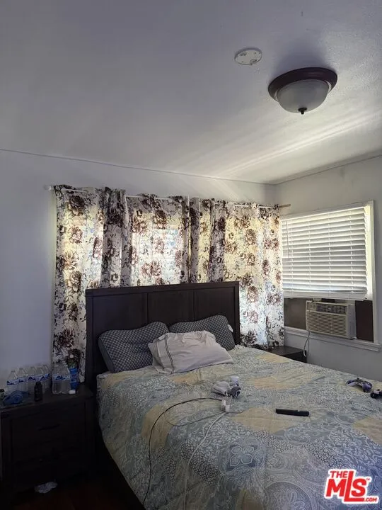 6250 Halbrent Avenue Van Nuys, CA 91411