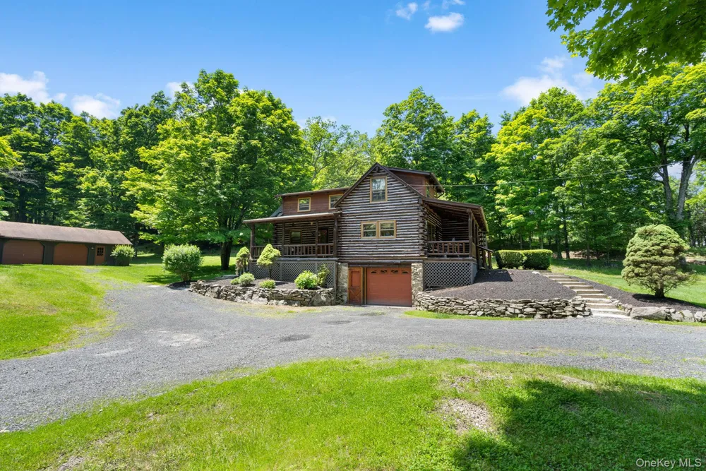 294 Comfort Trail Montgomery, NY 12549