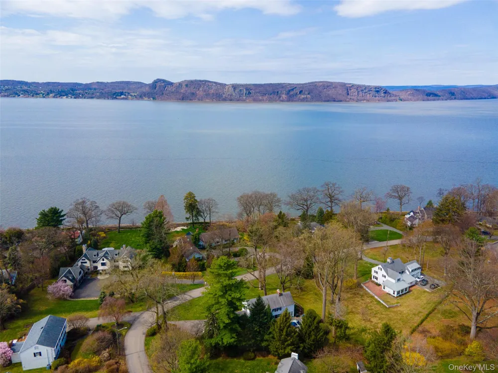 179 River Road Briarcliff Manor, NY 10510