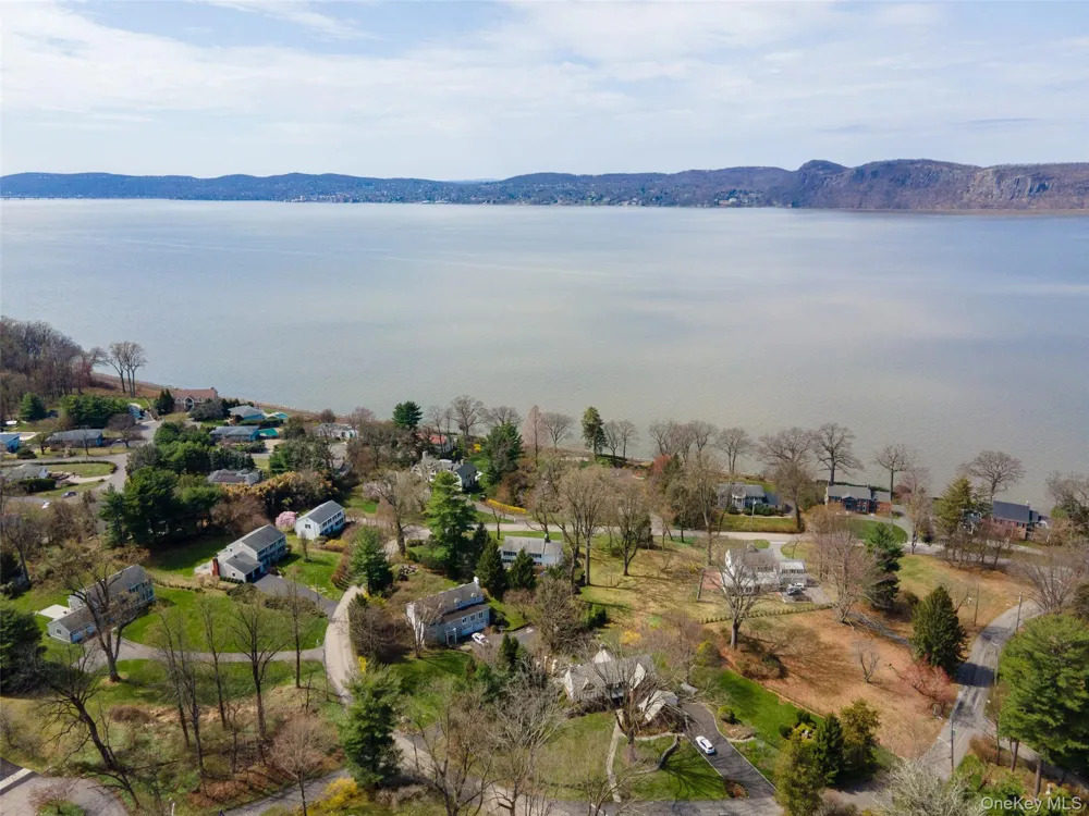 179 River Road Briarcliff Manor, NY 10510