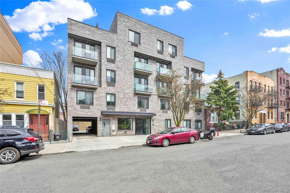 2343 31st Road #3B Astoria, NY 11106