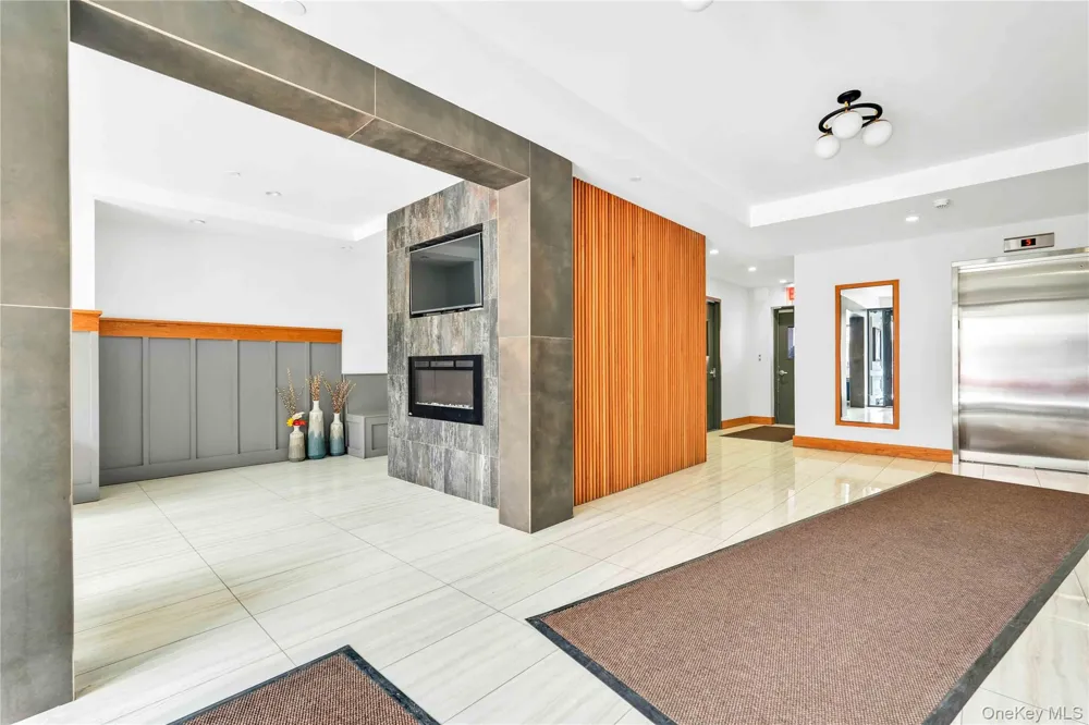 2343 31st Road #3B Astoria, NY 11106