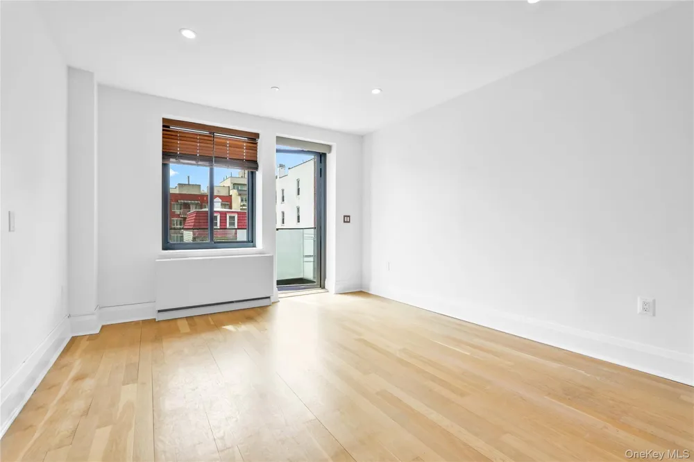 2343 31st Road #3B Astoria, NY 11106