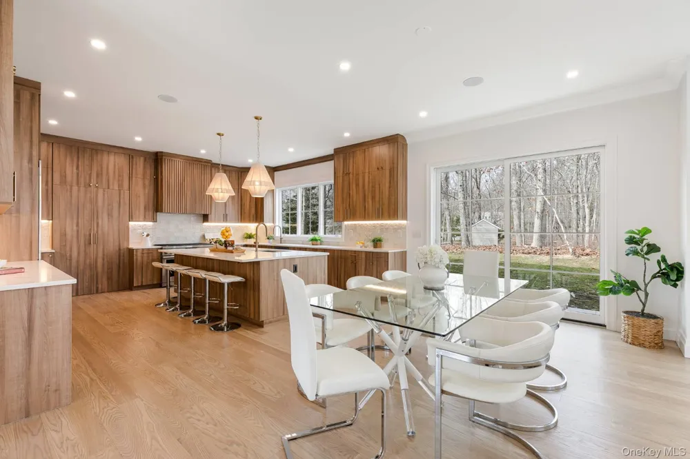 1355 Little Peconic Bay Road Cutchogue, NY 11935