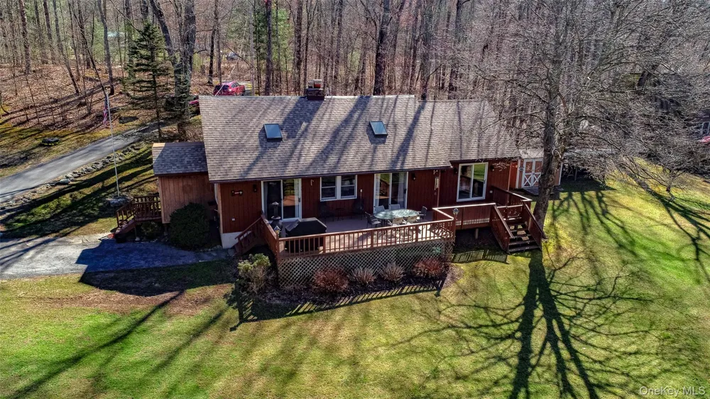 19 Arrowhead Lane Narrowsburg, NY 12764