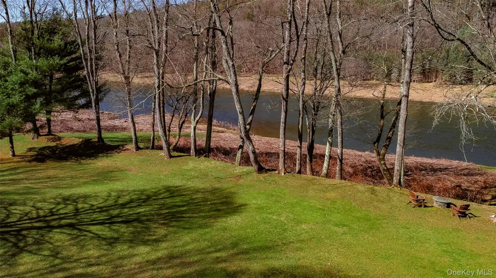 19 Arrowhead Lane Narrowsburg, NY 12764