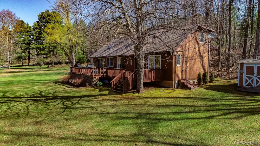 19 Arrowhead Lane Narrowsburg, NY 12764