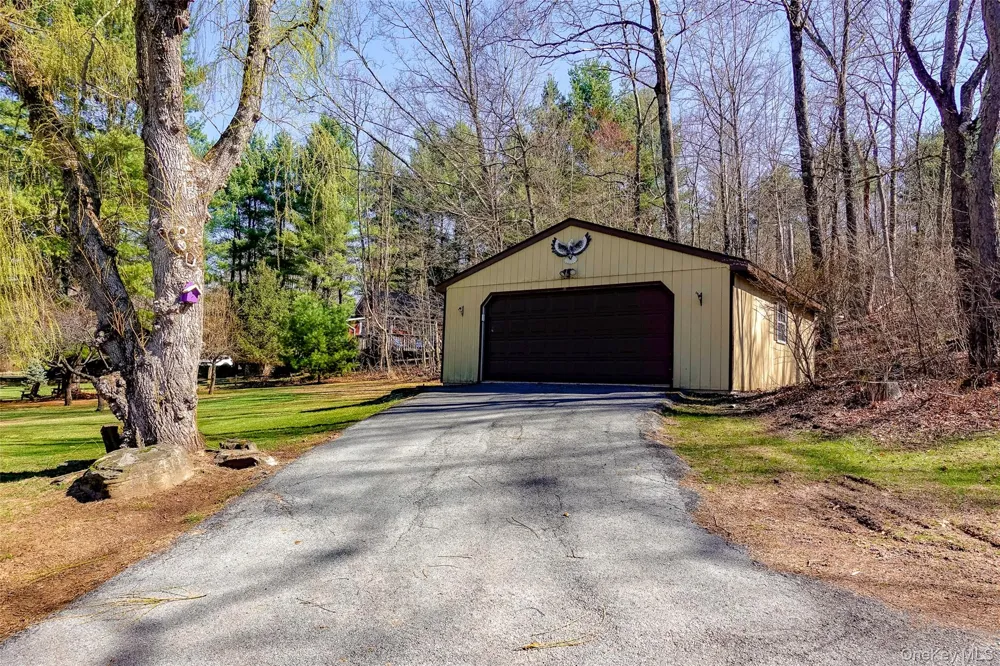 19 Arrowhead Lane Narrowsburg, NY 12764