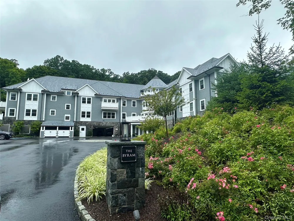 585 Main St #1A Armonk, NY 10504