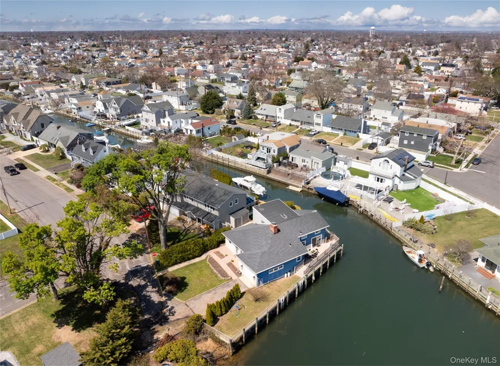 2 E Lido Prom Lindenhurst, NY 11757