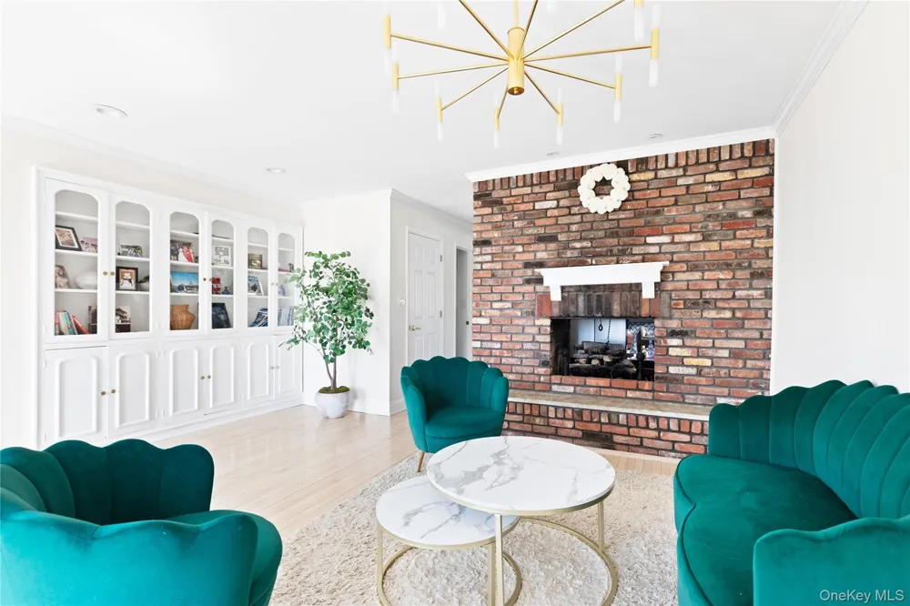 2 E Lido Prom Lindenhurst, NY 11757