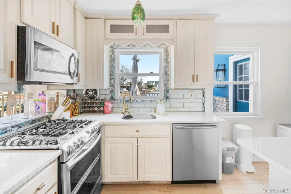 2 E Lido Prom Lindenhurst, NY 11757