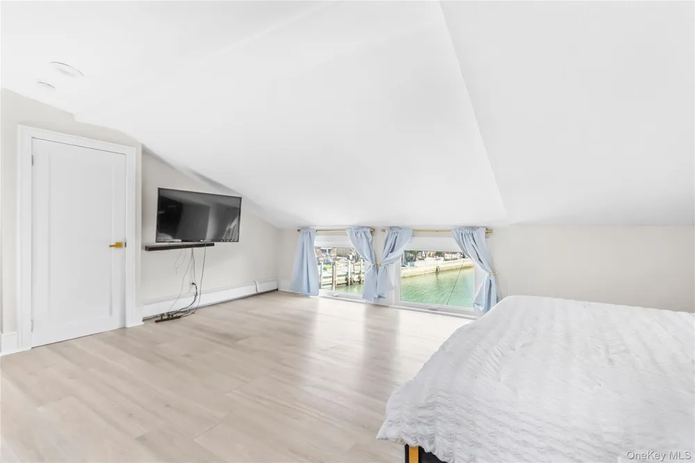 2 E Lido Prom Lindenhurst, NY 11757