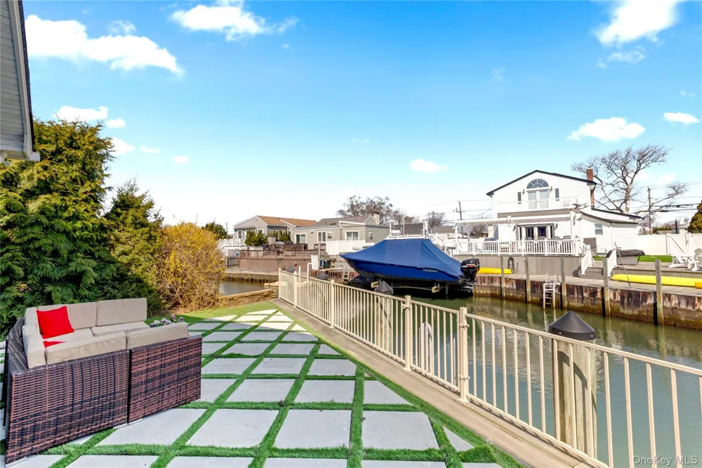 2 E Lido Prom Lindenhurst, NY 11757