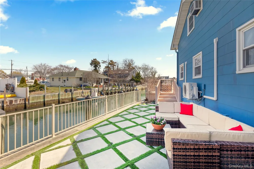 2 E Lido Prom Lindenhurst, NY 11757
