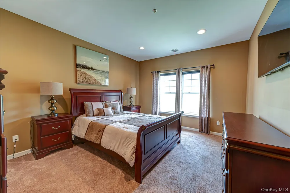 15 Cricket Court Shirley, NY 11967