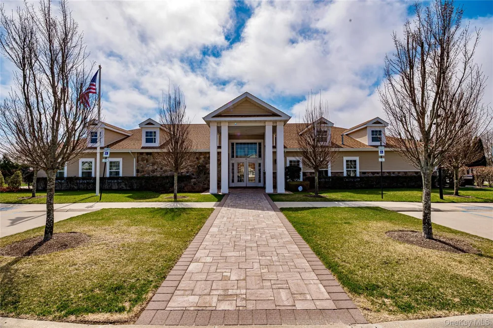 15 Cricket Court Shirley, NY 11967