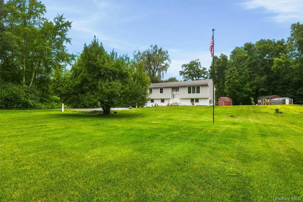 3875 Route 82 Millbrook, NY 12545